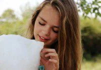 girl for TV commercial