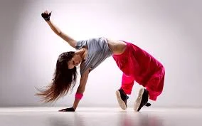 Casting call for female dancers in the UK, London
