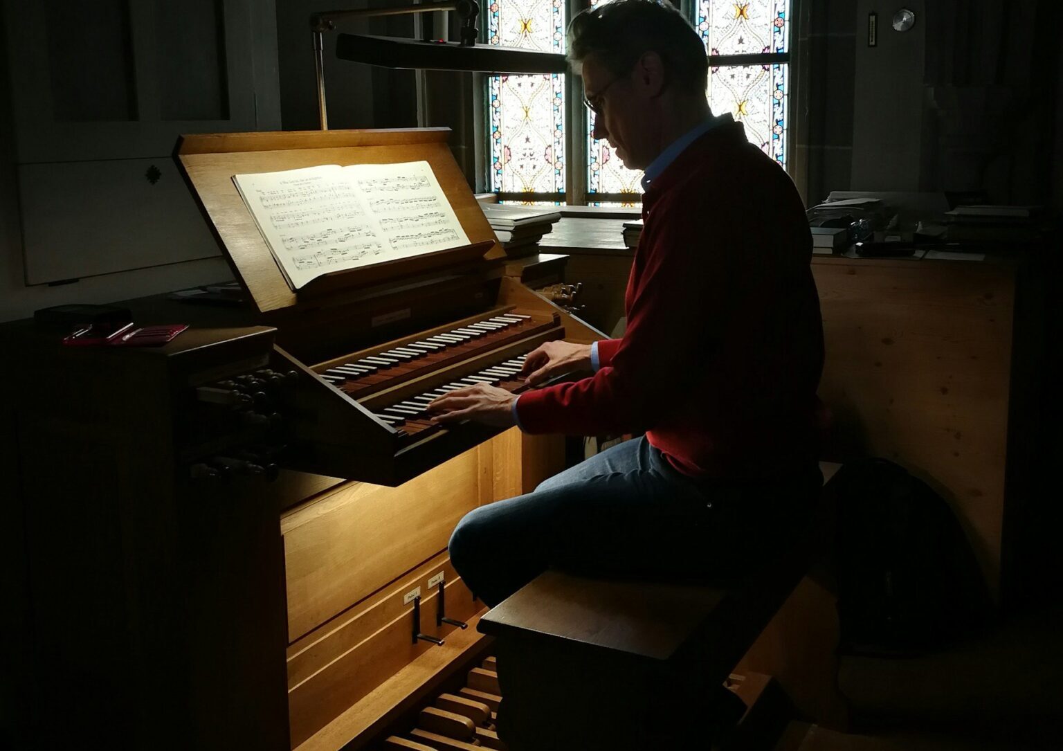 Read more about the article Casting A REAL Organist in Greensboro, NC for Commercial